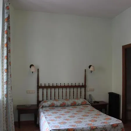 Rey Nino Hotel 2*