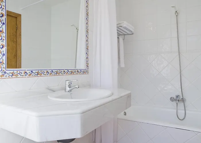 Hotel Rey Nino Ávila